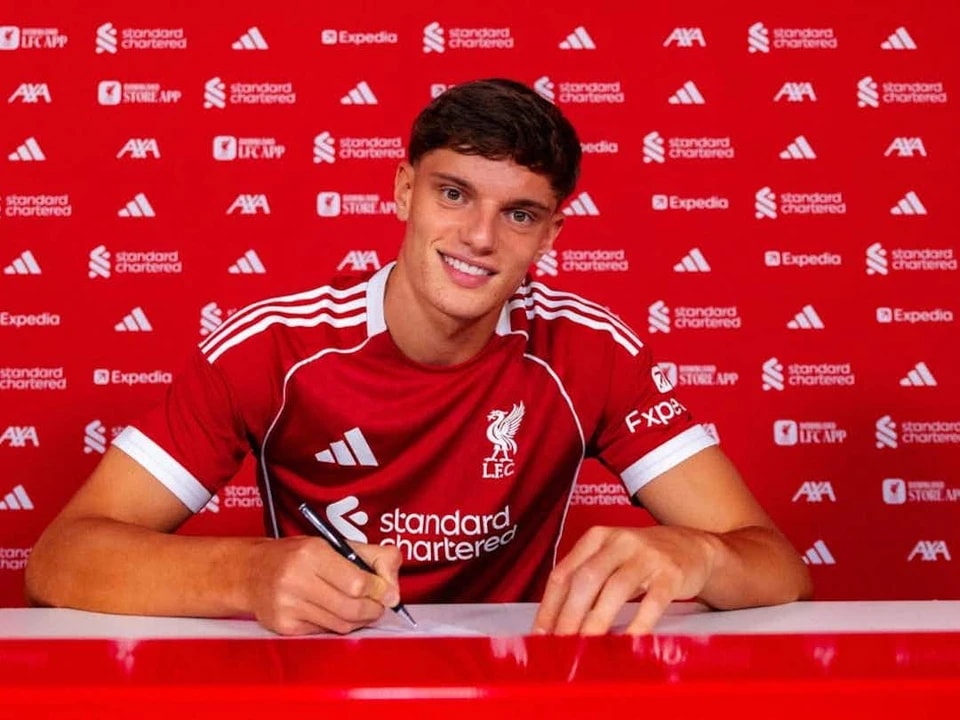 利物浦, 年轻后卫乔, 瓦尼 利物浦, 年轻后卫乔, 瓦尼