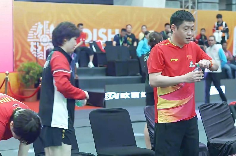 zNiEY, 孙颖莎以 zNiEY, 孙颖莎以