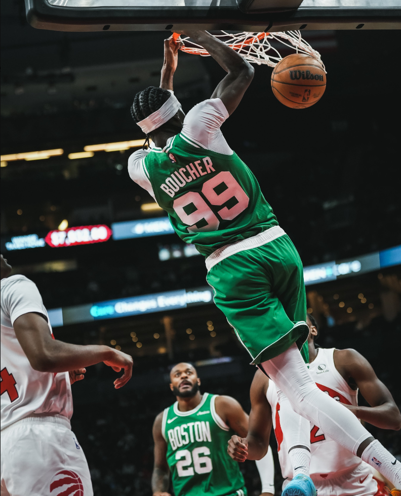 篮板, 到多伦多打 篮板, 到多伦多打