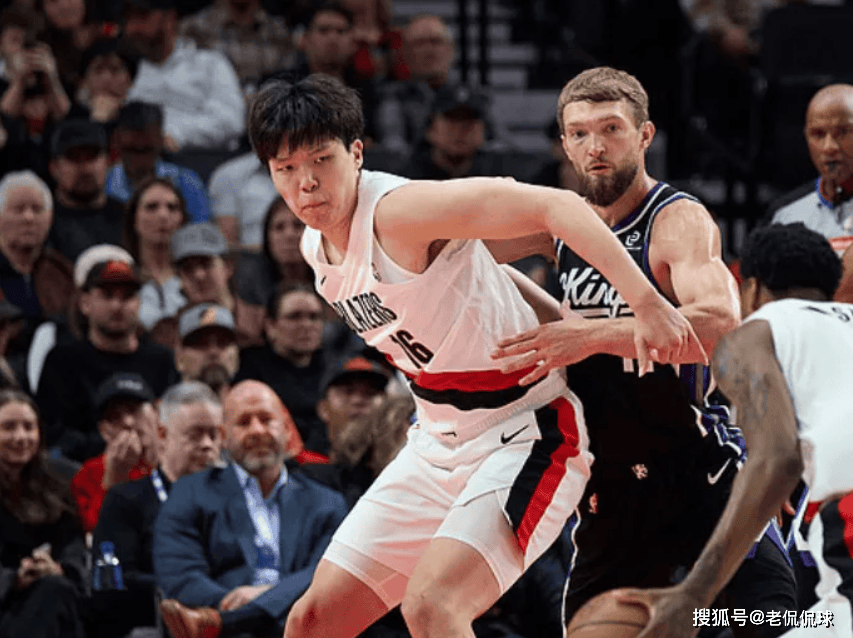 后者走上罚, 替换下场 后者走上罚, 替换下场